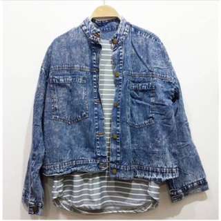 Jaket Levis