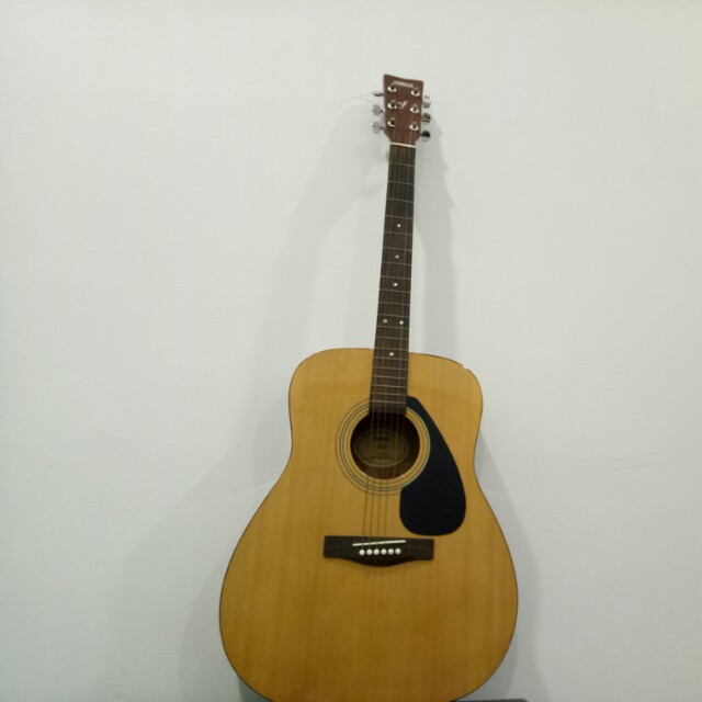 Acoustic Guitar (yamaha f-310), Hobbies & Toys, Music & Media, Musical ...