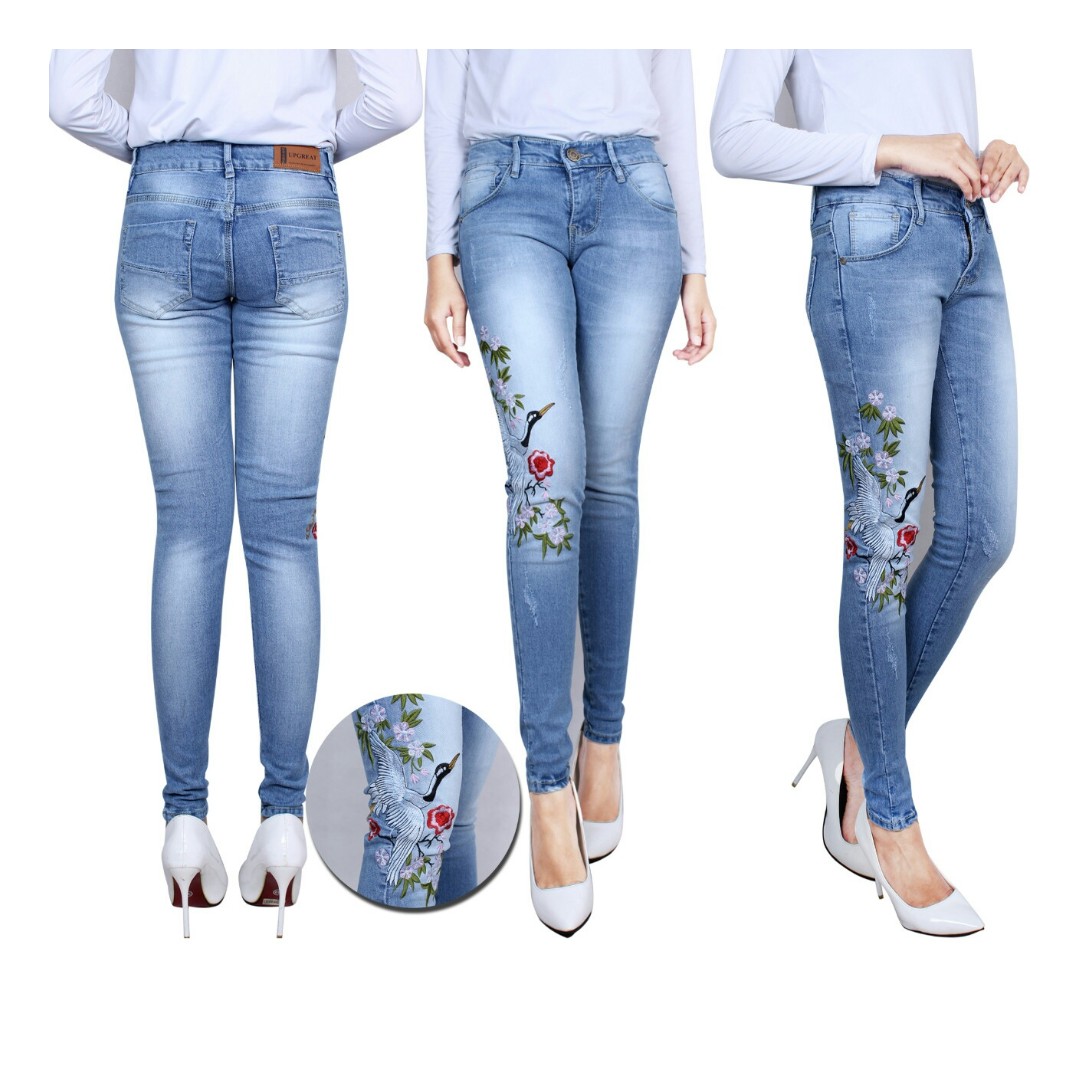 Celana Jeans Wanita Bordir Bunga Model Baju Terbaru