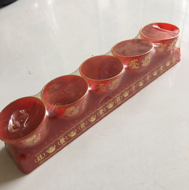 chinese_altar_red_tea_cups_1513339712_ae860434.jpg
