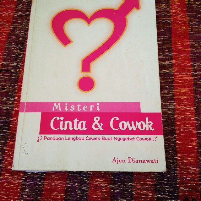 Misteri Cinta Dan Cowok Buku Alat Tulis Buku Di Carousell