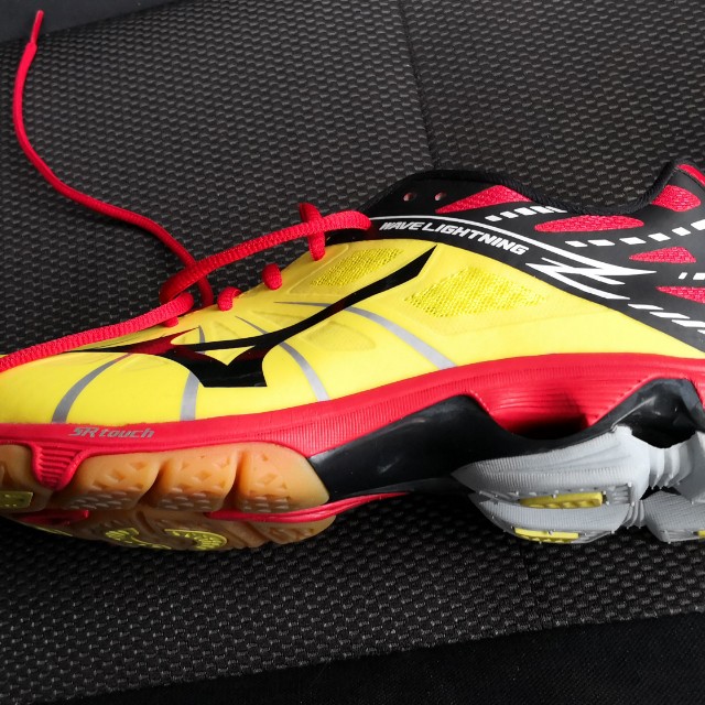 mizuno z1