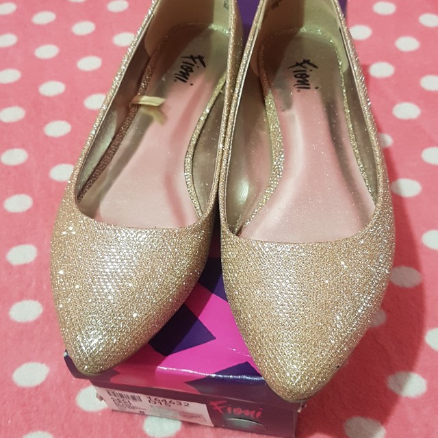 Payless gold flats Women s Fashion Footwear Flats Sandals on Carousell