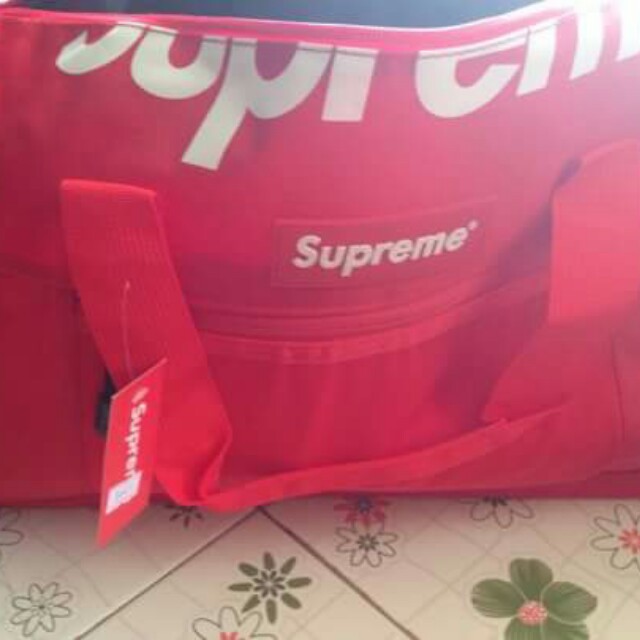 Toko Gshock - SUPREME DUFFLE BAG Travel Bag Gym Bag Shoes