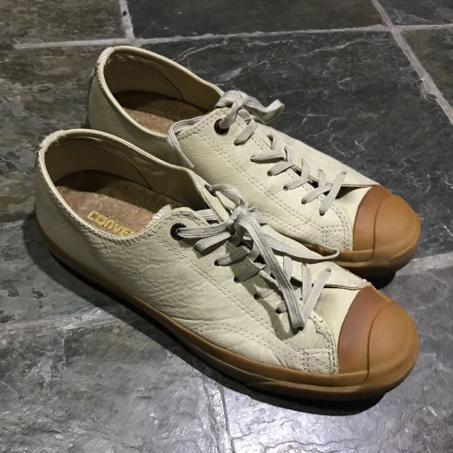 tan leather converse