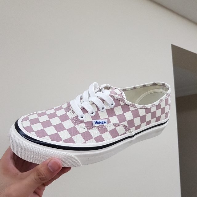 Pink and purple checkered vans clearance