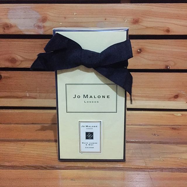 Jo Malone | White Jasmine & Mint | 100 ml (Category: Fragrance & Deodorants) located in Pasig City. Submitted by seeril (Listing ID 144434342, Image 1). Description: Jo Malone on S-A-L-E!!!.