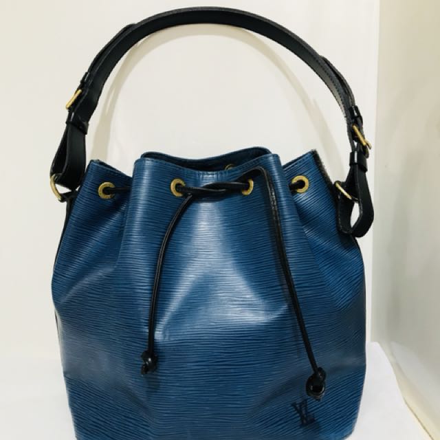 Louis Vuitton Blue Epi Bicolor Petit Noe Black Leather ref.959526 - Joli  Closet