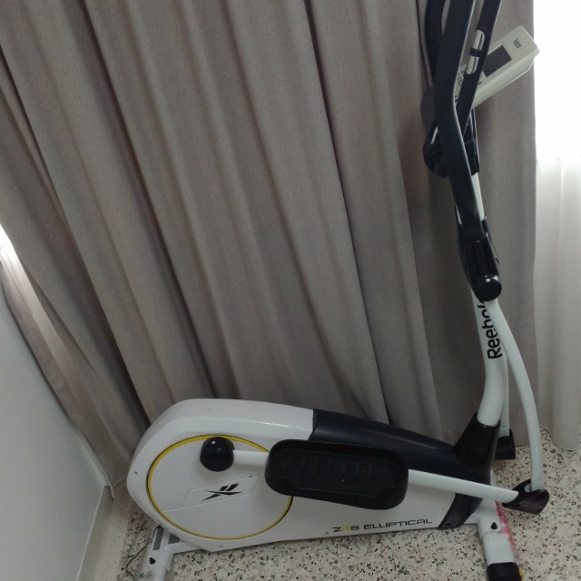 PRICE Reebok ZR8 Elliptical Cross Trainer, Sports Equipment, Exercise & & Fitness Machines on Carousell