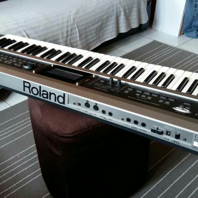 Insane Price Reduced Roland GW7 Keyboard Synthesizer