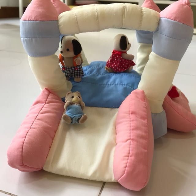 sylvanian families bouncy castle