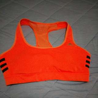 Adidas運動內衣