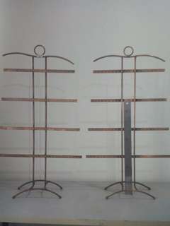 Earing stand