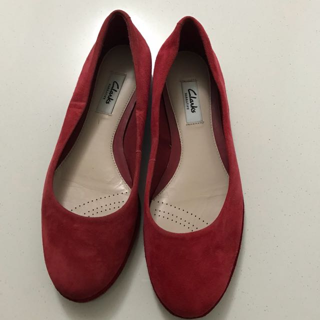 clarks red shoes