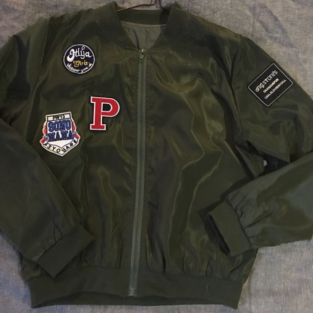 Green army bomber jacket, Women's Fashion, Coats, Jackets and Outerwear