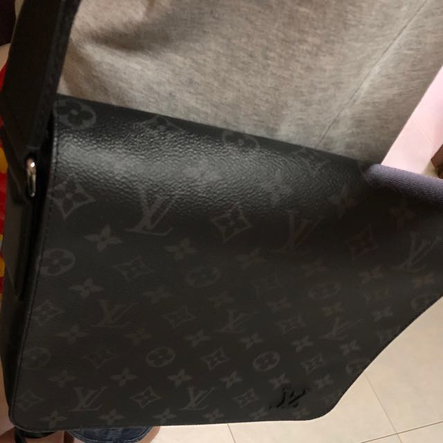 Louis Vuitton Monogram Black Eclipse District PM Messenger Bag (2017)