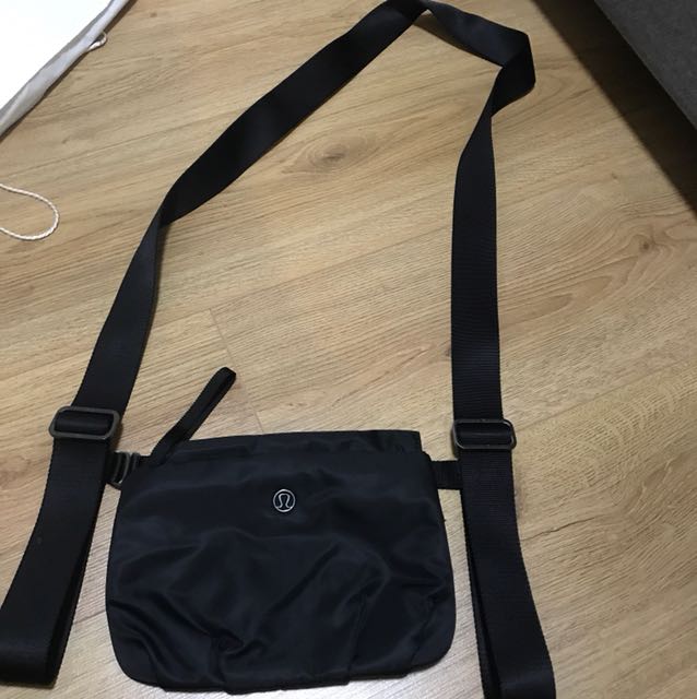 Lululemon Sling Bag Can Put Yoga Mat Women S Fashion Bags