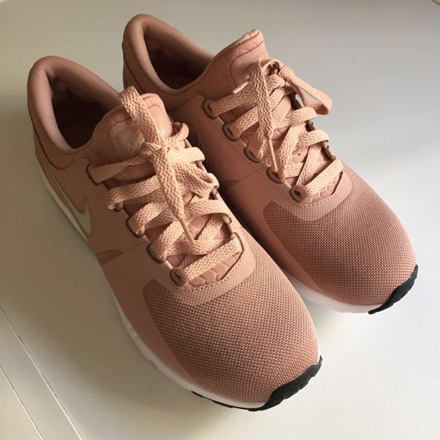 nike particle pink