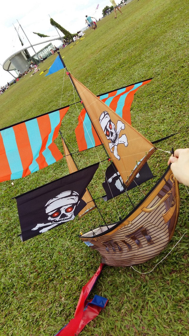 Pirate Ship Kite, Hobbies & Toys, Toys & Games on Carousell