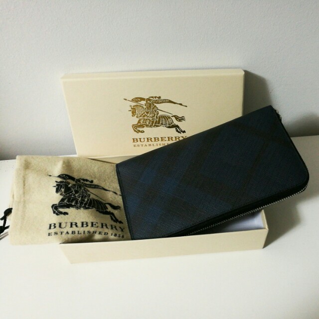 burberry zip around wallet mens