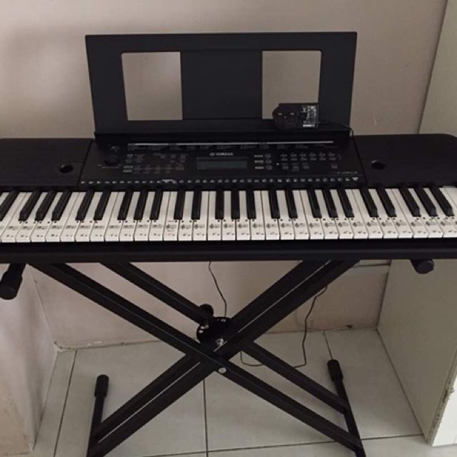 Yamaha PSR-E2643 61-Keys Portable keyboard with keyboard stand and