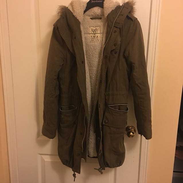 Aritzia Tna Winter Jacket With Sherpa On The Inside Women S