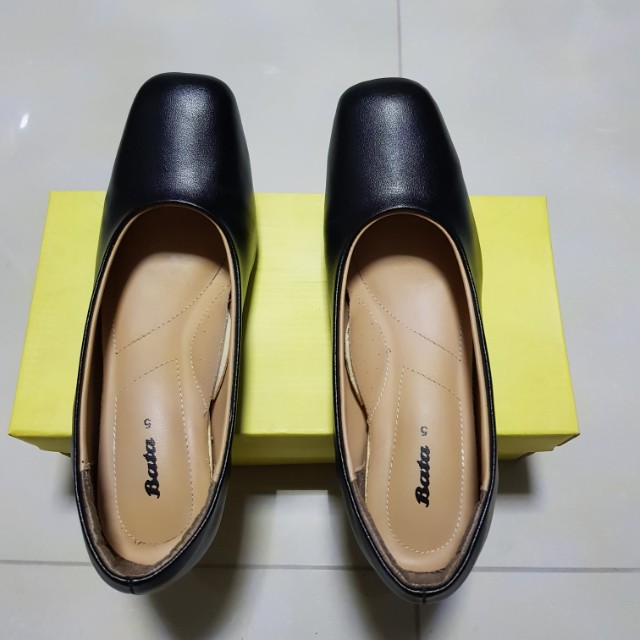 Ladies Bata Shoes size 37, Women's 