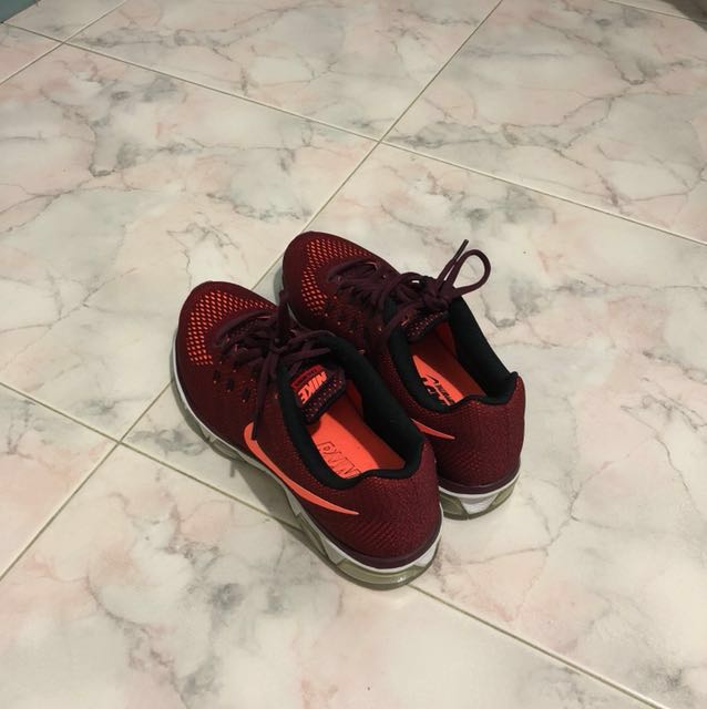 nike tailwind 8