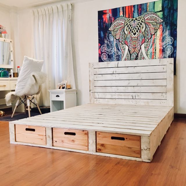 Queen Sized Rustic Pallet Bed w/ Storage Drawers, Furniture & Home ...