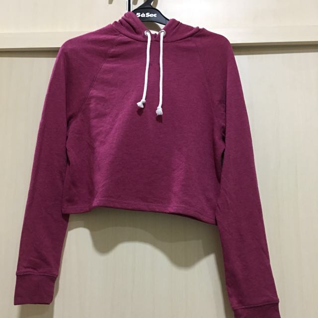 Sweater H M Crop Hoodie H M Crop Fesyen Wanita Pakaian Wanita Baju Luaran Di Carousell