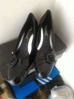 Sepatu Kantor / Sepatu Formal Warna Hitam