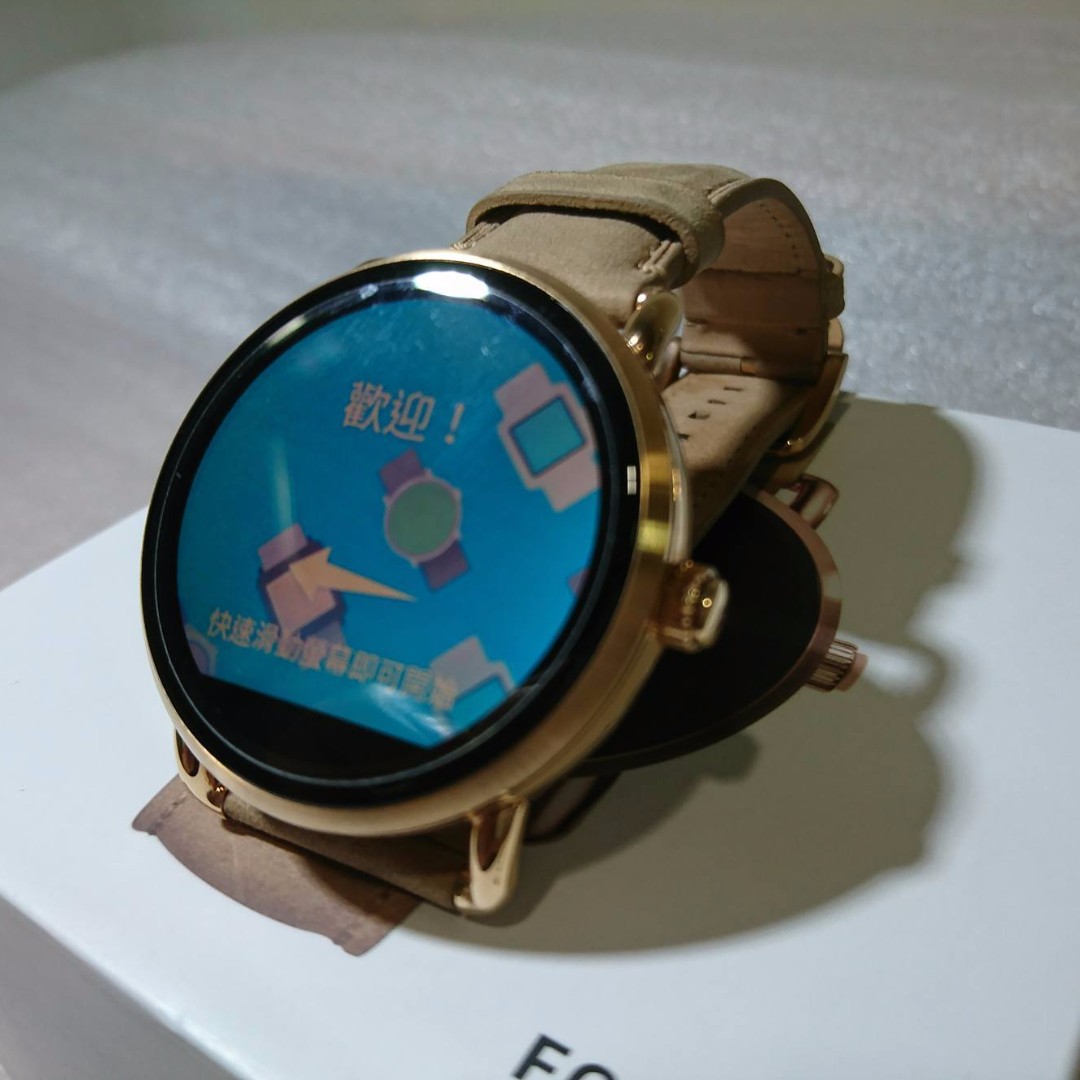 極美品！FOSSIL Q WANDER SMARTWATCH 無線自動同期 時計 腕時計