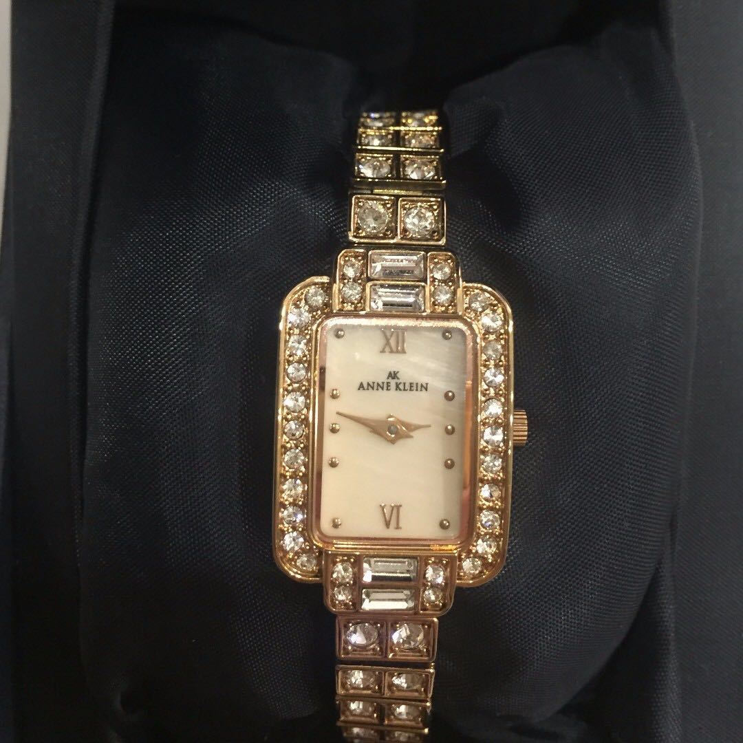 gold diamante watch