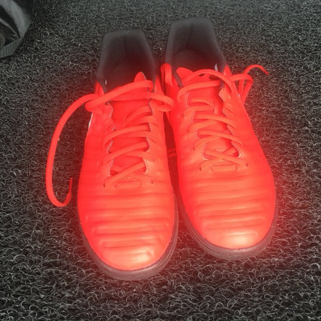 tiempo nike futsal