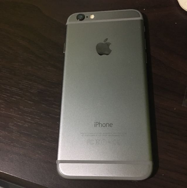 iPhone6 (Category: iPhone Others) located in Singapore. Submitted by bryanh96 (Listing ID 144593019, Image 2). Description: Selling mint condition iPhone6 64GB. iPhone still in very good condition except for a mini dent in Picture3. Pm for more details. Thanks.