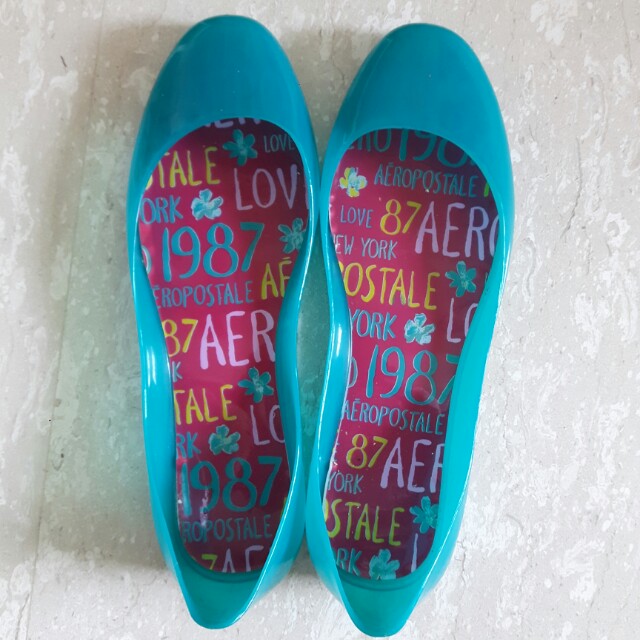 Aeropostale rubber shoes for ladies