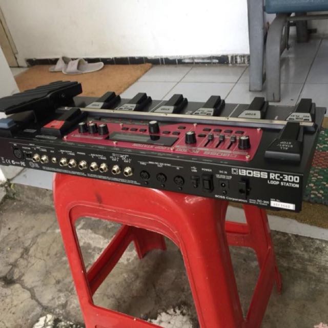 Looper Boss Rc300 Music Media Instruments On Carousell