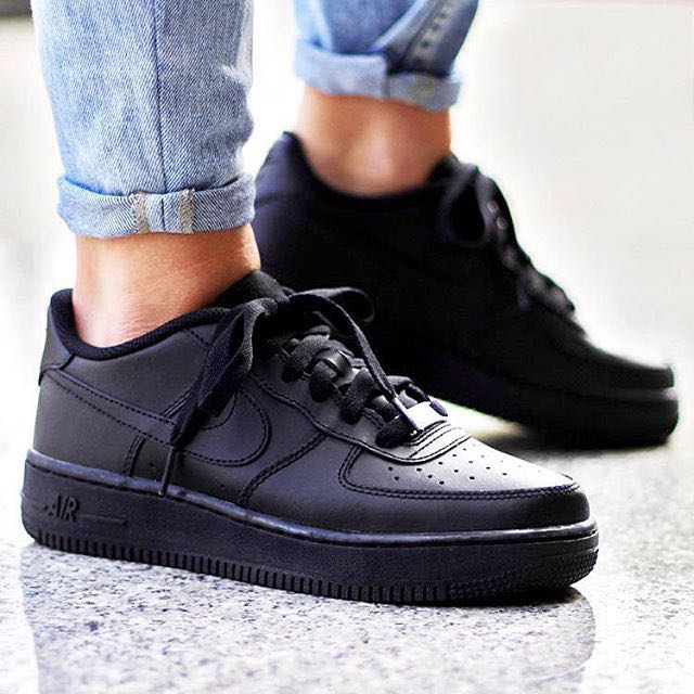 outfits with black air forces