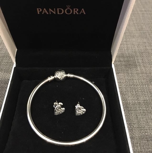 Heart of winter bangle online