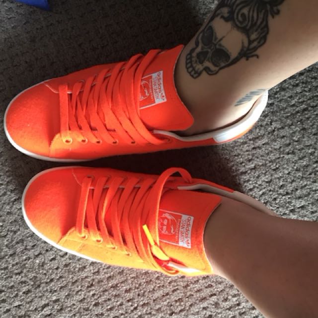 stan smith neon
