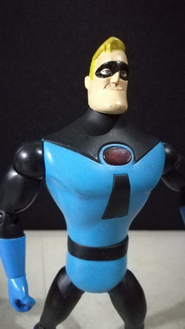 The incredibles mr incredible blue suit. funko pop mr incredible blue suit....
