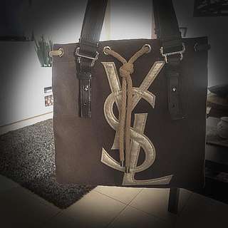 $200 Neg. AUTHENTIC  ☆☆YvesSaintLauent☆☆ Tote. 
 
Pristine condition