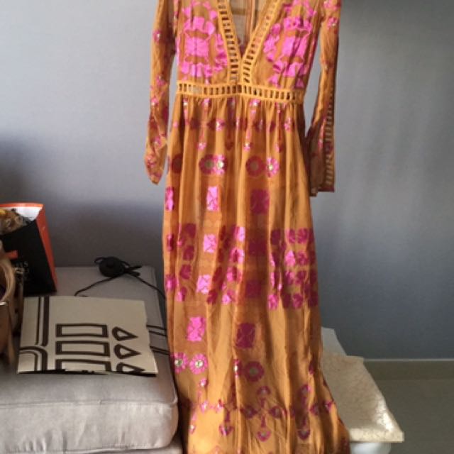 75. OFF For Love And Lemons Barcelona Maxi Dress Women s Fashion Dresses Sets Dresses on Carousell