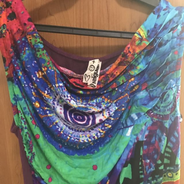 Desigual top bnew (Category: Blouses) located in Quezon City. Submitted by achitoni (Listing ID 145119875, Image 3). Description: Bnew Desigual printed top available fits small- semi large .