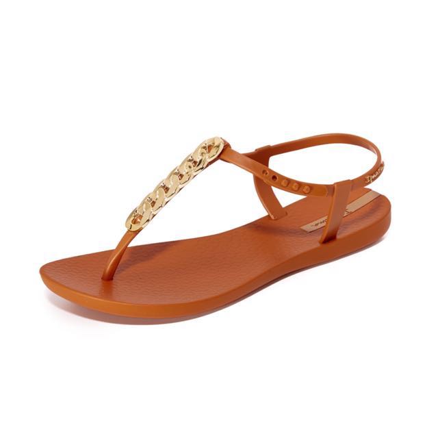 ipanema jelly sandals