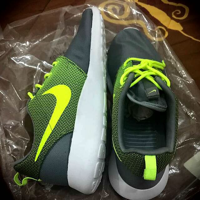 Nike Running Shoes Unisex Size 41 New, Preloved Fesyen Pria, Sepatu ... Nike Running Shoes Unisex Size 41 New, Preloved Fesyen Pria, Sepatu di Carousell