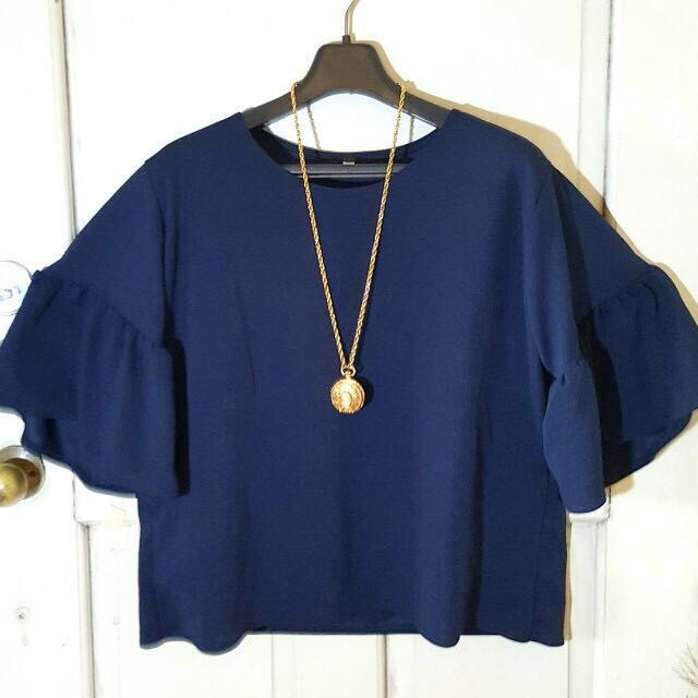 Plus size Bell Blouse in Navy Blue (Category: Blouses) located in Mandaluyong City. Submitted by sweetplumpsize (Listing ID 139431996, Image 1). Description: Blue Bell Top Plus size New size: 3x up to semi4x stretchable & soft material crepe fabric #flymetosg.