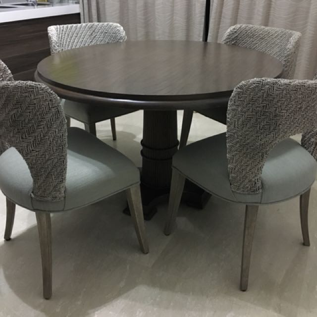 Round Dining Table And Chairs Wood, Round Dining Table Seats 12