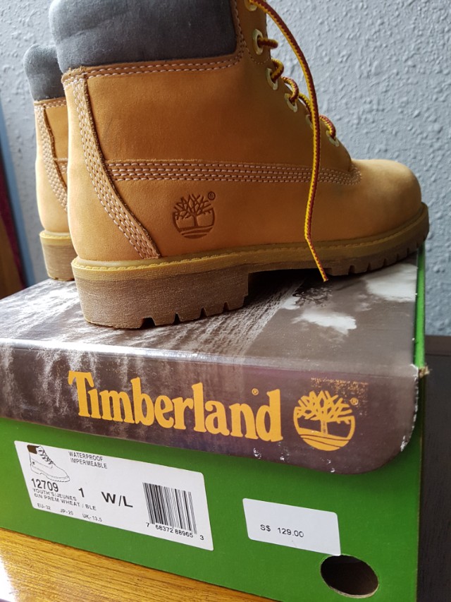 Timberland Boots kid size UK 13.5. Toe 