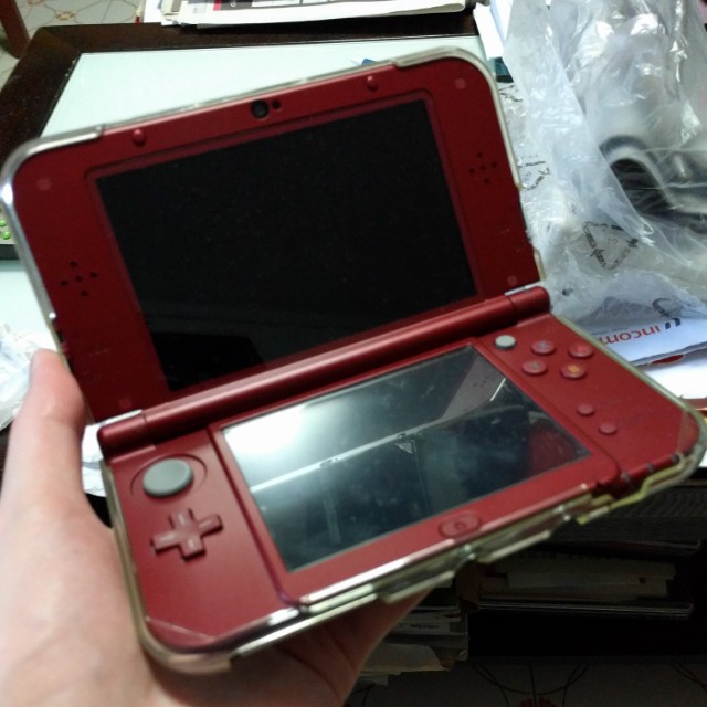 nintendo 3ds xl red